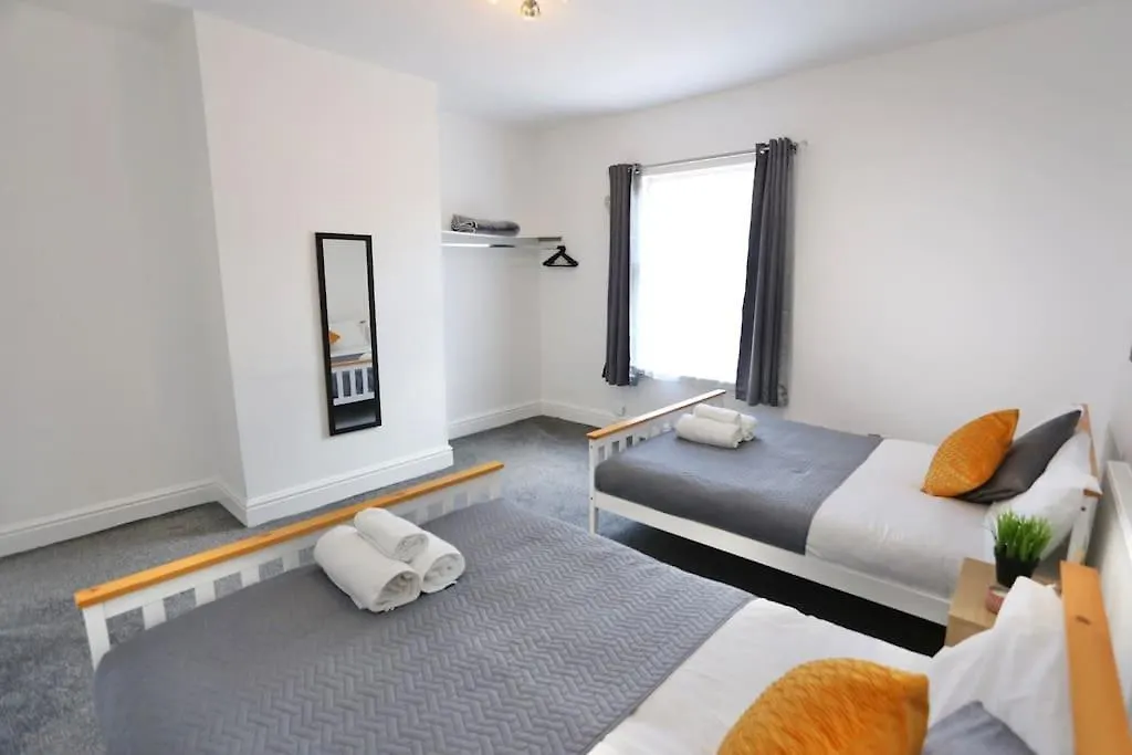 Modern Blackpool Home - Central Location With Parking United Kingdom