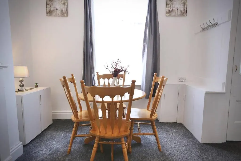 Prázdninový dům Modern Blackpool Home - Central Location With Parking